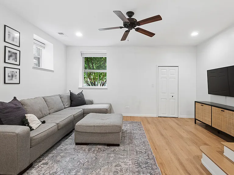 1314 W Winnemac Ave #G — Photo 3