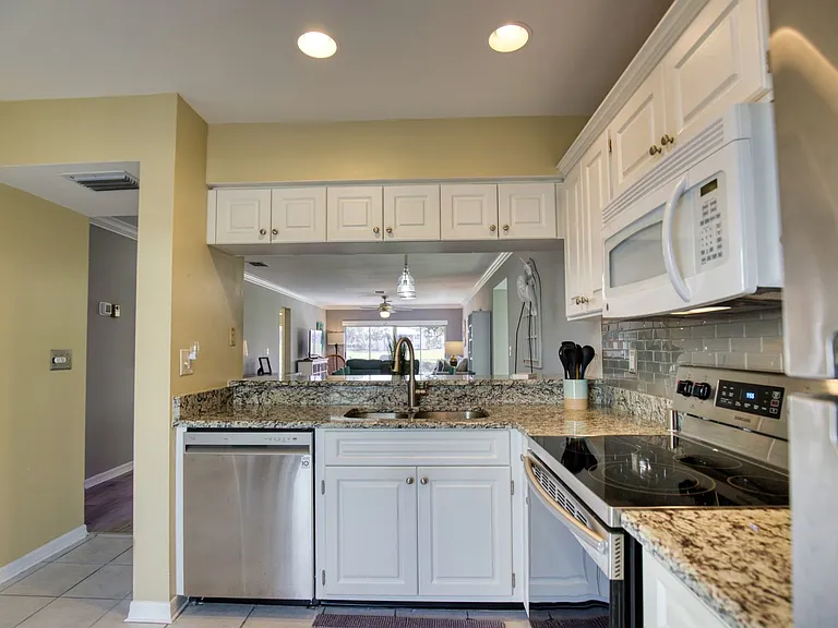 208 Cerromar Way S #26 — Photo 23