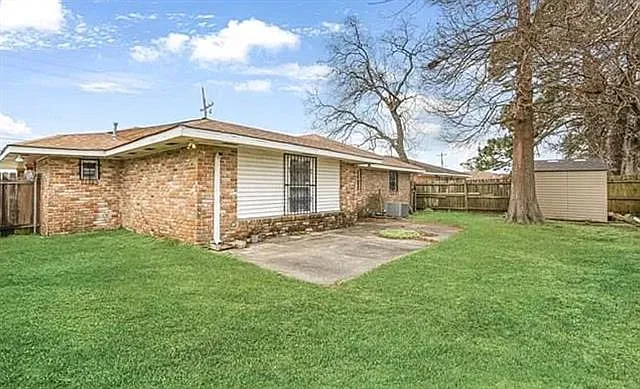 3 bed, 1.5 bath, 1773 sqft, $1,850 — Photo 4