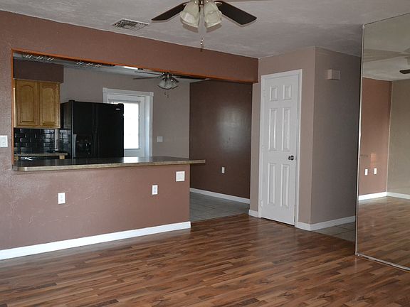 4th image of 109 Rosemary Ave