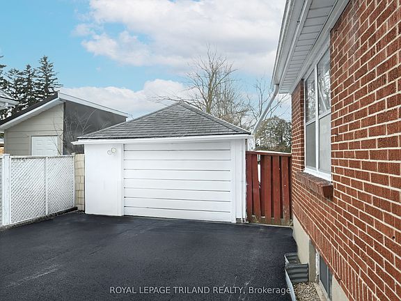 2nd image of 457 Boler Rd