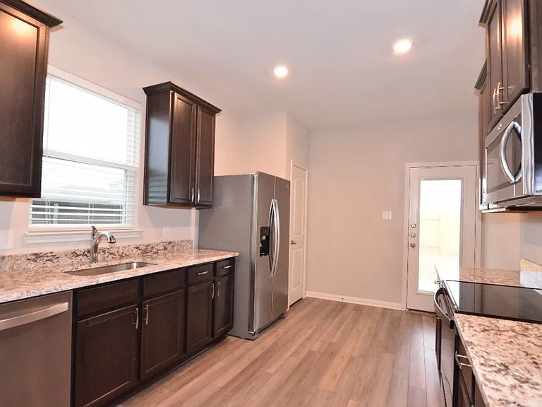146 Star Spangled Dr — Photo 11