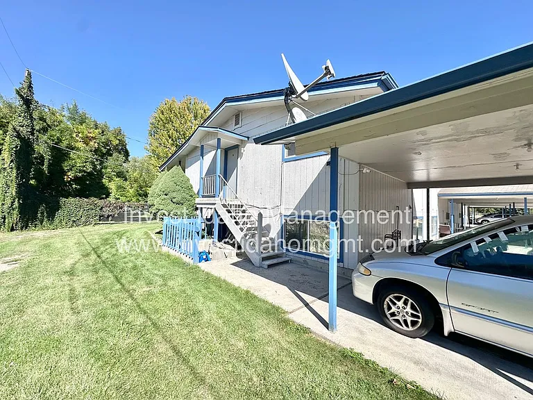 3970 Glenn — Photo 18
