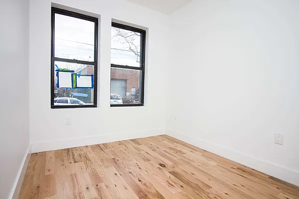 Rented by Nooklyn NYC LLC | media 9