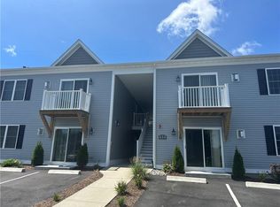 11 Gray Coach Ln #1105, Cranston, RI 02921