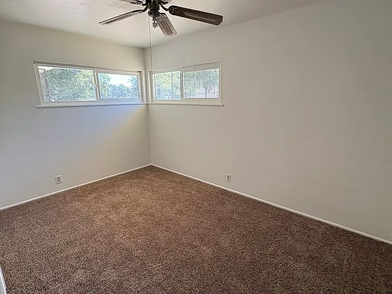 1312 S Dollner St — Photo 5