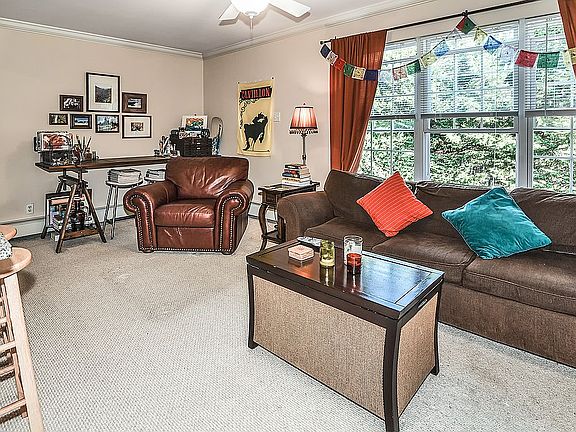4th image of 26 Layton Ave APT 16