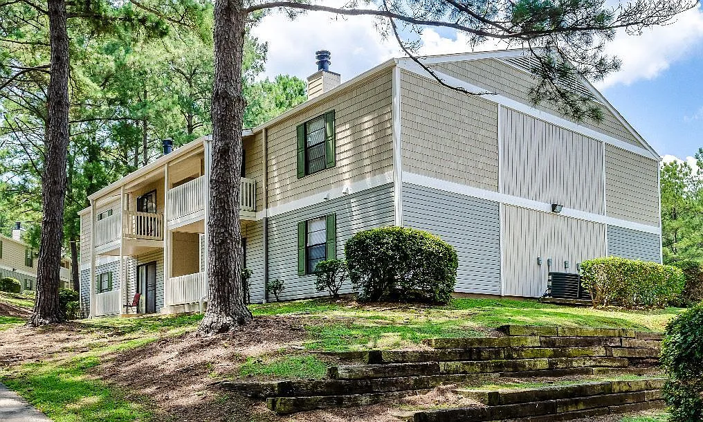 Knollwood — Photo 1