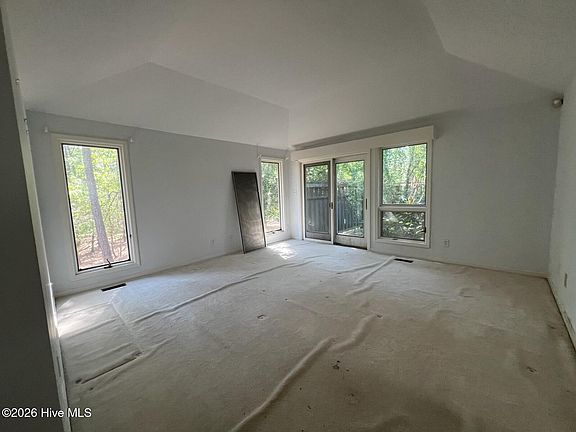 5th image of 1551 Linden Road