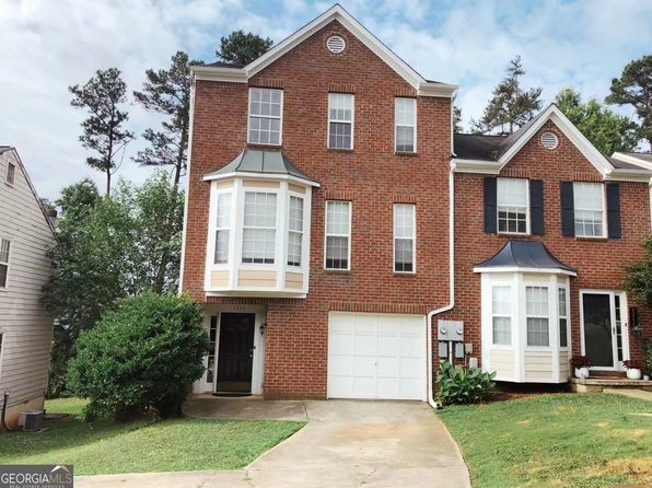 1713 Barrington Overlook