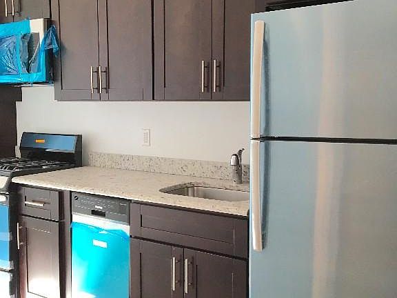 5th image of 308 Bleecker St APT 3