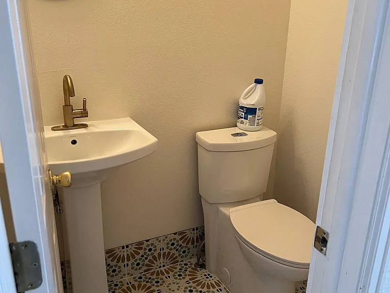 2507 Orchard Ave — Photo 13