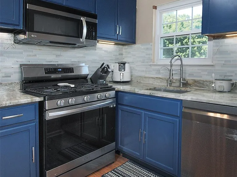 18 Lexington Hl #12 — Photo 21