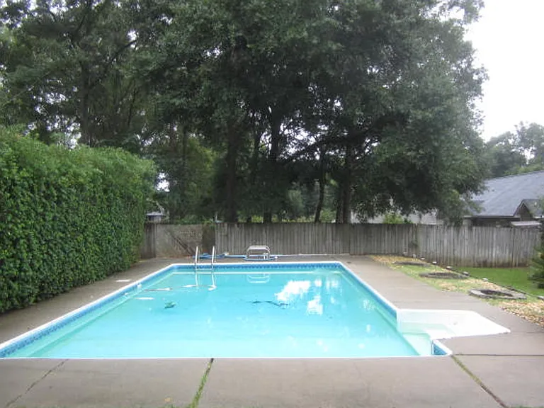 114 Windmere Dr — Photo 26