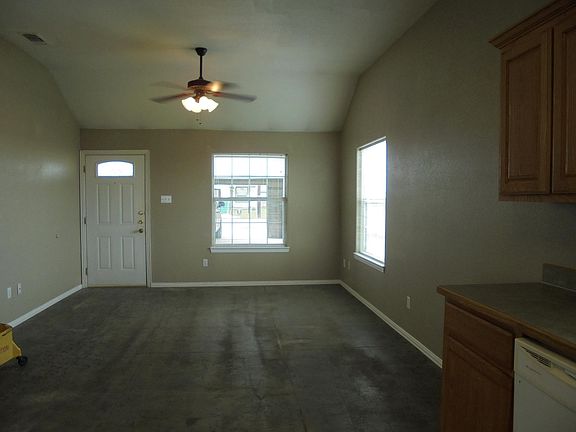 5th image of 513 N Blue Meadow Ct
