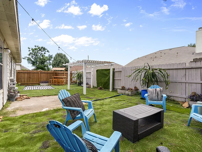 Shining Leaf Ct — Photo 12