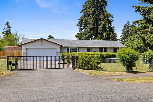 17916 40th Ave E Photo 1