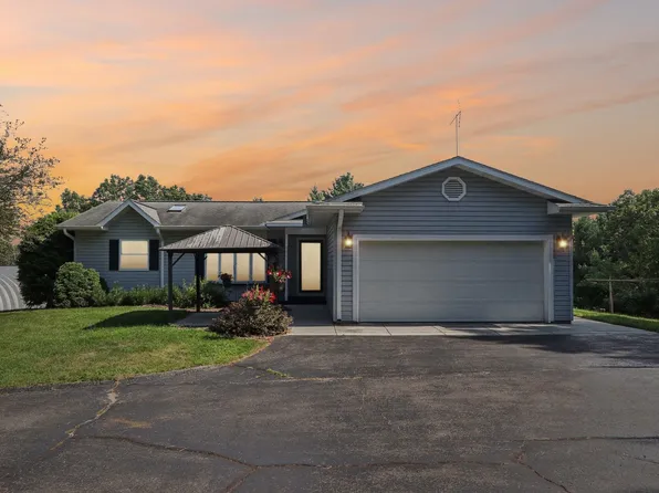 3907 9th Ct, Wisconsin Dells, WI 53965