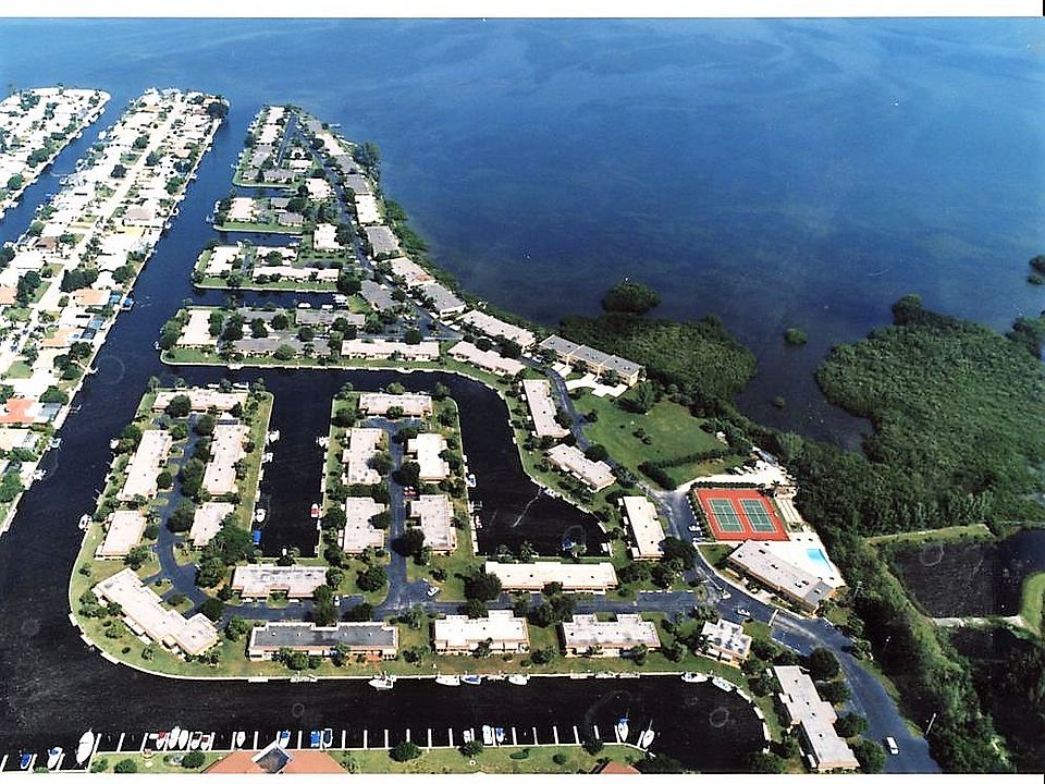 Palm Sola Harbour