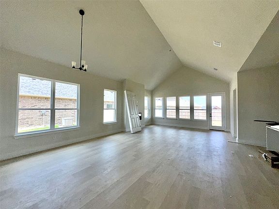 4th image of 2112 Bankside Ln