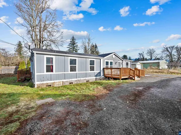 565 SW Kingwood Ave, Mill City, OR 97360