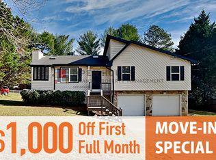 105 Village Ct, Woodstock, GA 30188