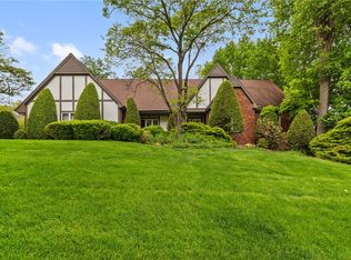 102 Brandywine Dr, McMurray, PA 15317