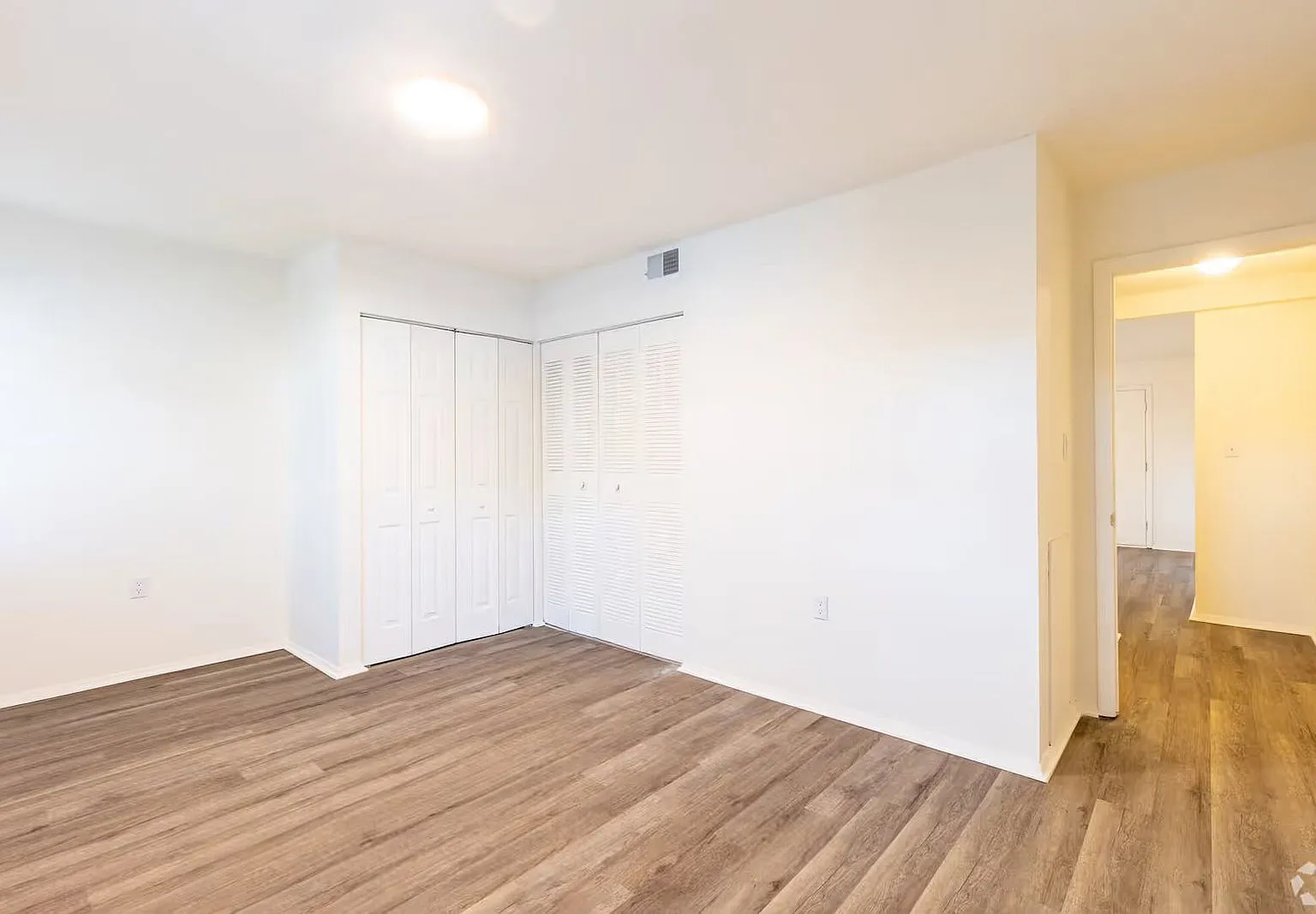 1 bed, 1.0 bath, 610 sqft, $940 — Photo 3