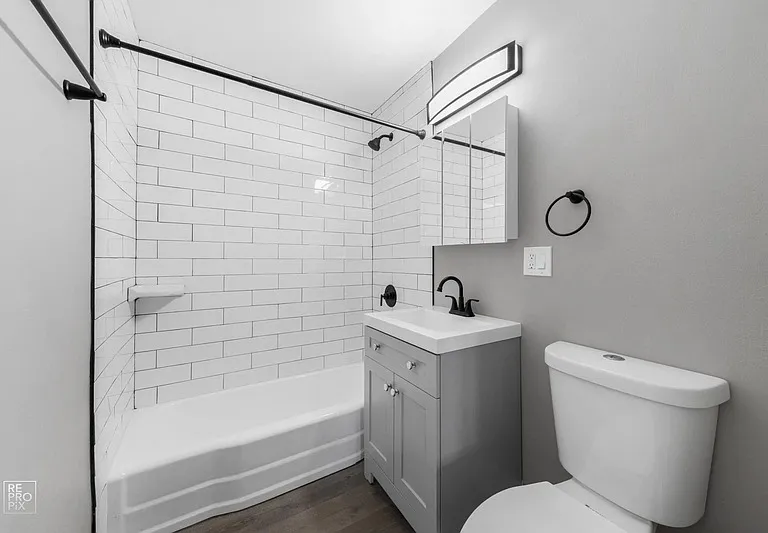 5 N Dryden Pl #5-3B — Photo 4