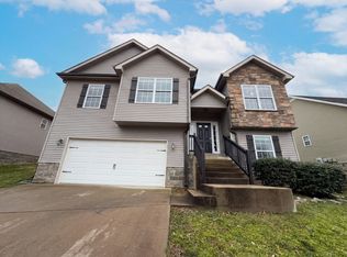 432 Leslie Wood Dr, Clarksville, TN 37040