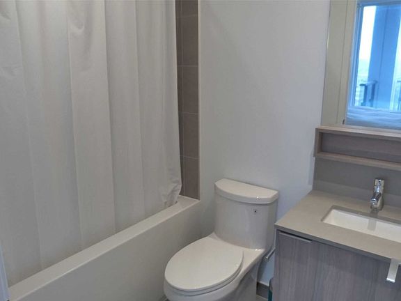 3rd image of 950 Portage Pkwy #3912