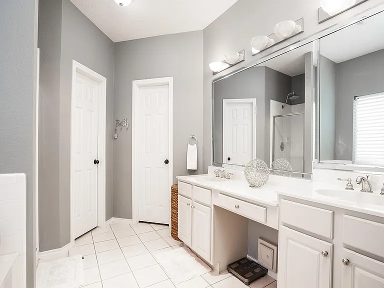 8915 Wallington Dr — Photo 11