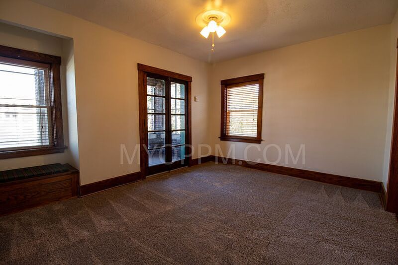 1st image of 911 Forest Ave APT 4