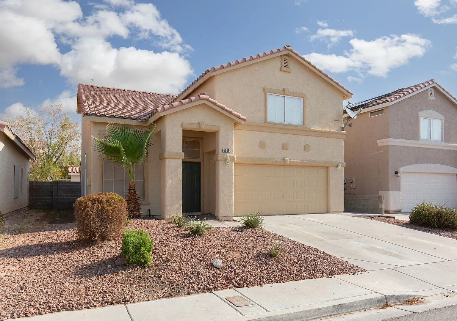 Large 4 bedroom home for less than $2000! — Photo 2