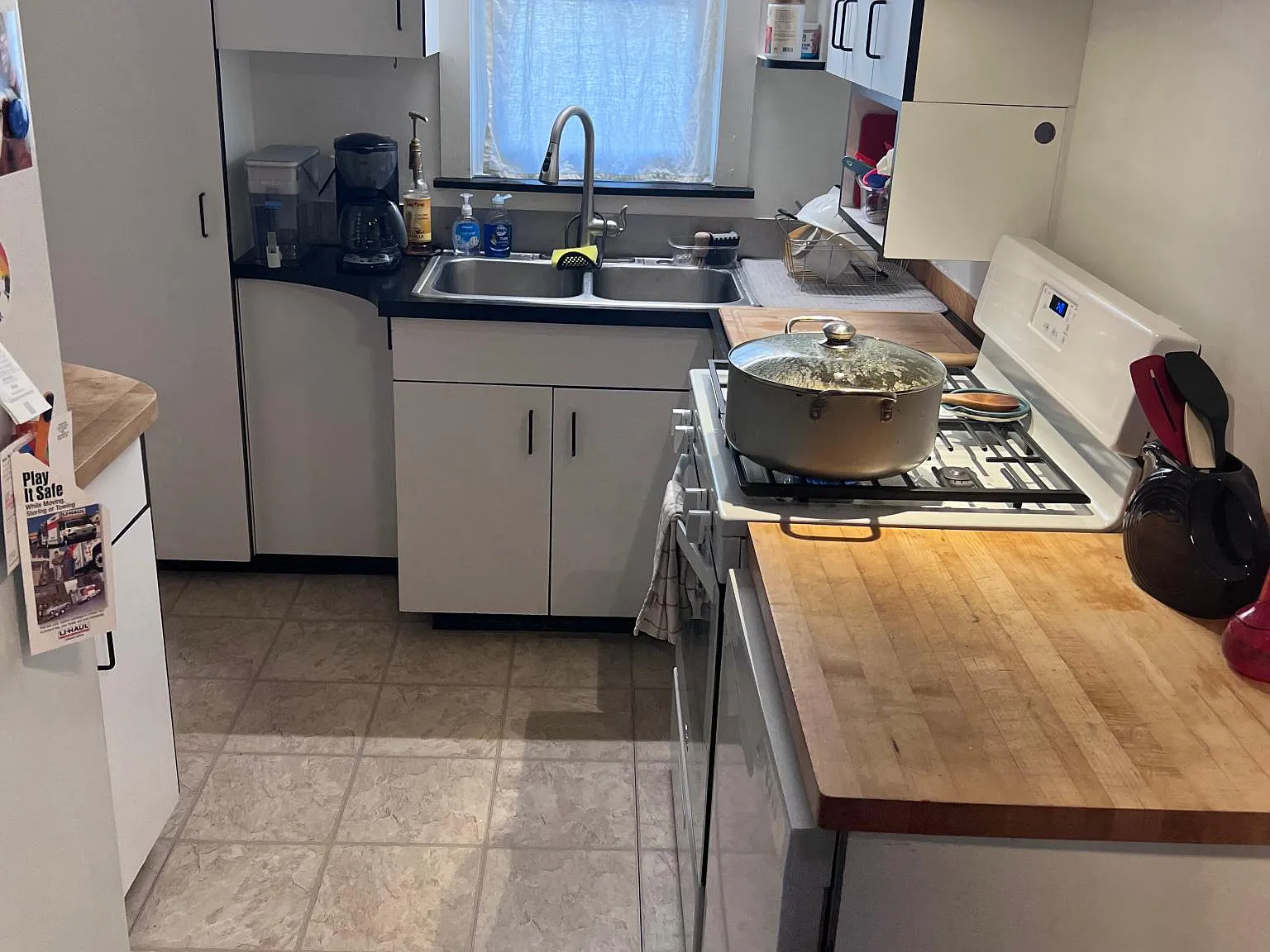 2 bed, 700 sqft, $2,050 — Photo 4