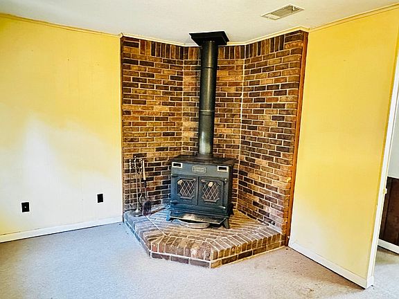 4th image of 8221 Shannon Rd