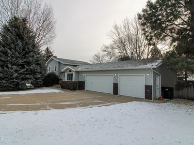 807 Browning Ave, Bismarck, ND, 58503