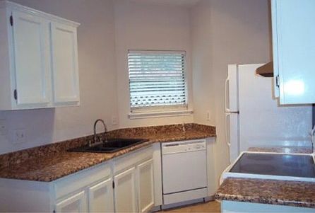 Another kitchen pic