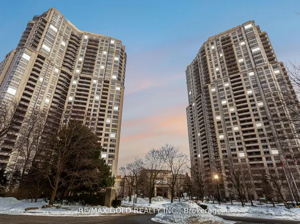 25 Kingsbridge Garden Cir #224, Mississauga, ON L5R 4B1