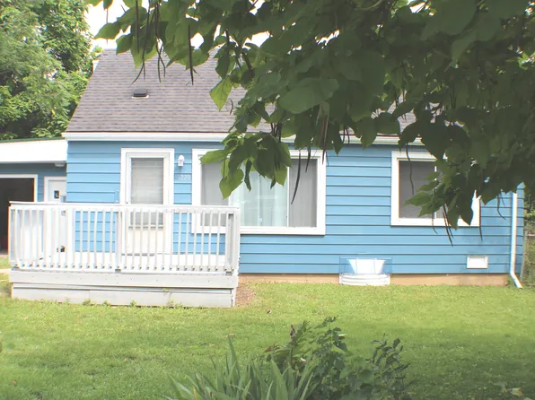 1220 Clark St, Joliet, IL 60432