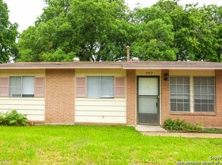 562 Lincolnshire Dr, San Antonio, TX 78220