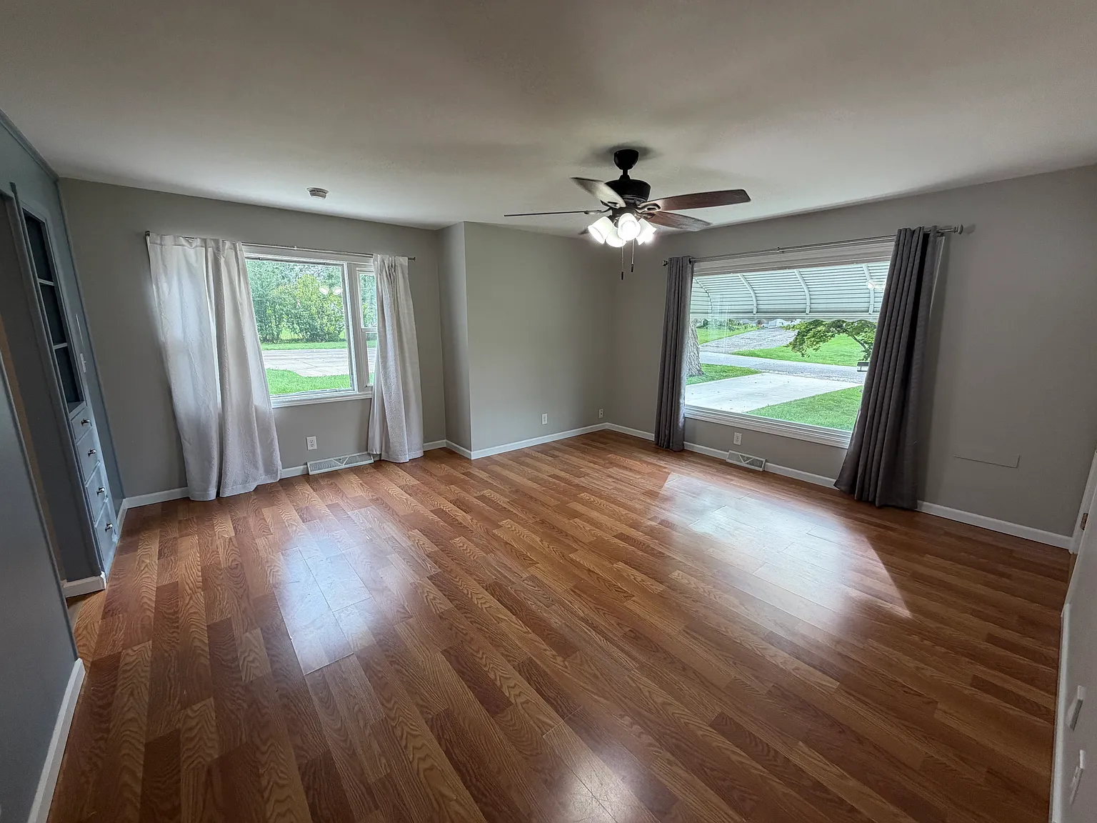 2 bed, 1.5 bath, 1100 sqft, $1,450 — Photo 4