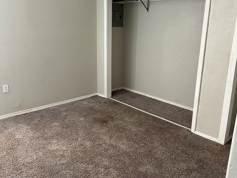2107 Avenue L #C — Photo 9