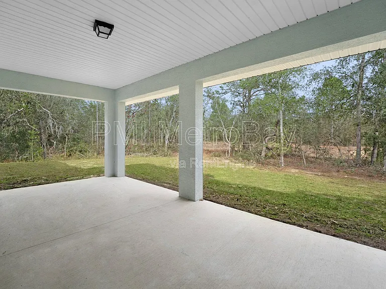 9461 N Sandree Dr — Photo 38