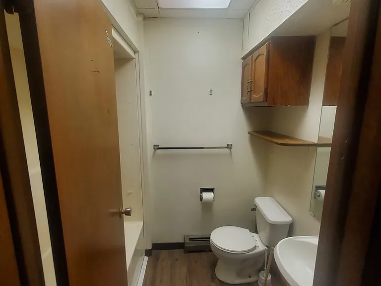 121 State St N #7 — Photo 2