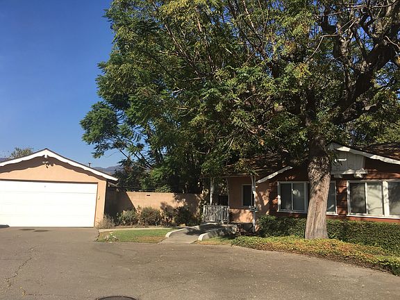 Detached 2 car garage