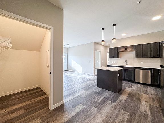5th image of 764 Meridian St #2