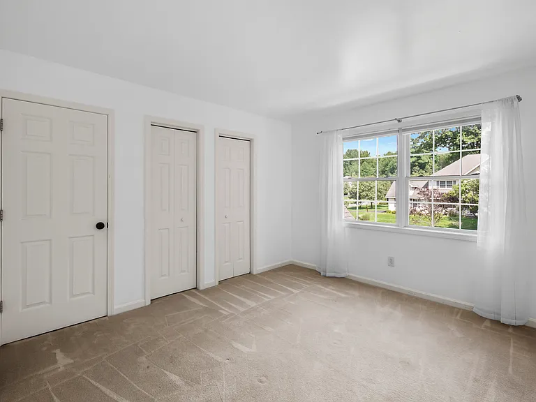 2 Oakline Ct — Photo 53