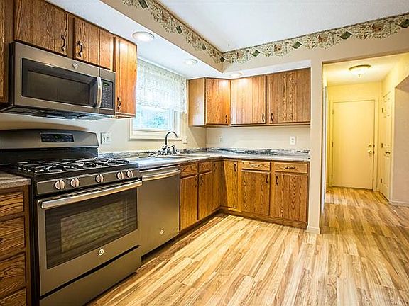 5th image of 1319 Beacon Ct