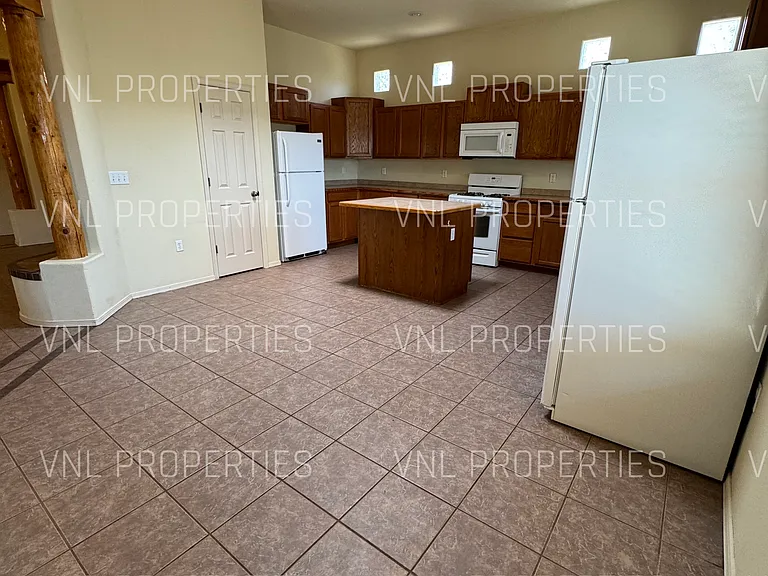 5980 Leaping Lizard Loop — Photo 4